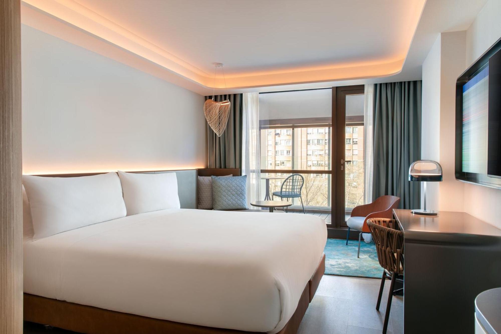 Labtwentytwo Barcelona, A Tribute Portfolio Hotel By Marriott Ngoại thất bức ảnh
