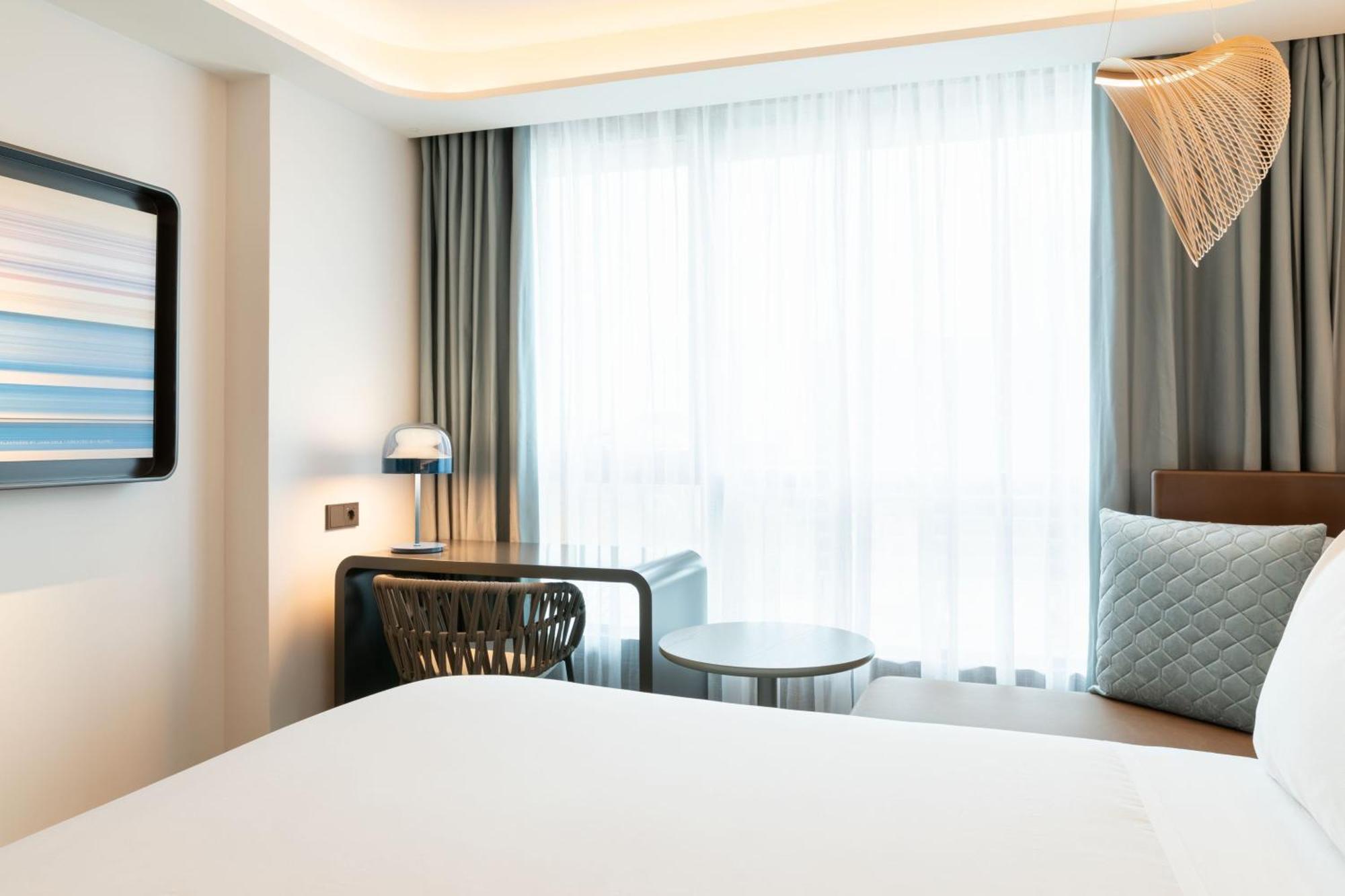 Labtwentytwo Barcelona, A Tribute Portfolio Hotel By Marriott Ngoại thất bức ảnh