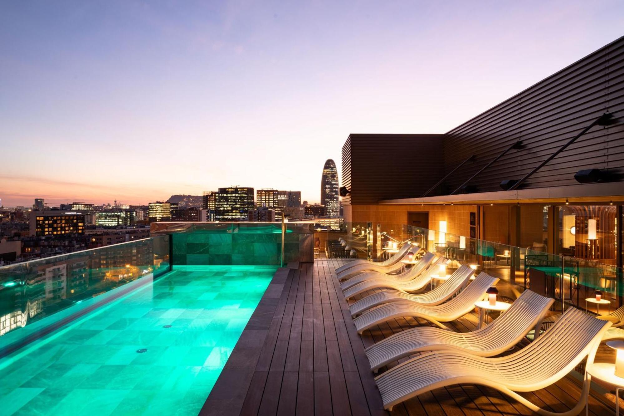 Labtwentytwo Barcelona, A Tribute Portfolio Hotel By Marriott Ngoại thất bức ảnh