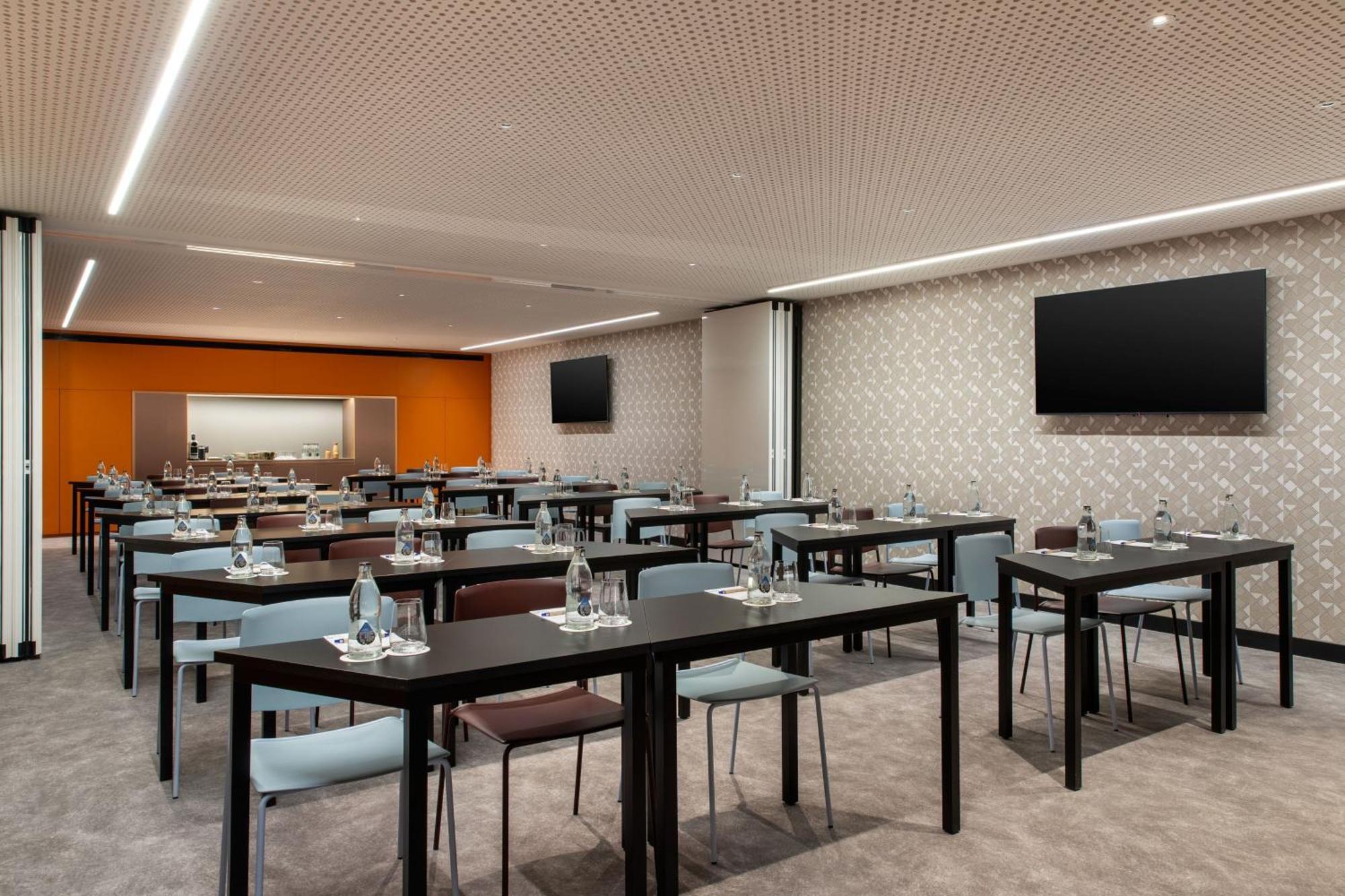 Labtwentytwo Barcelona, A Tribute Portfolio Hotel By Marriott Ngoại thất bức ảnh