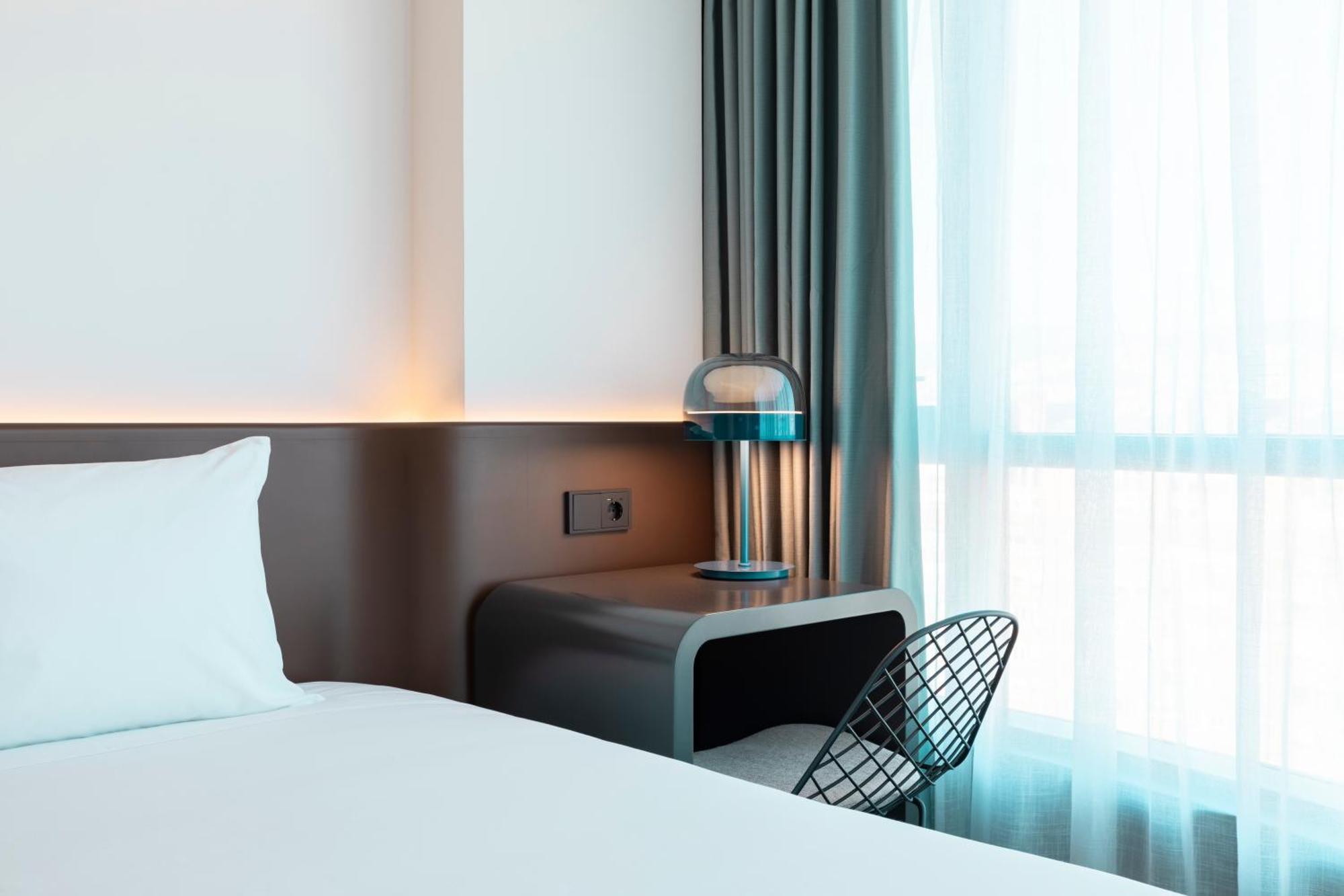 Labtwentytwo Barcelona, A Tribute Portfolio Hotel By Marriott Ngoại thất bức ảnh